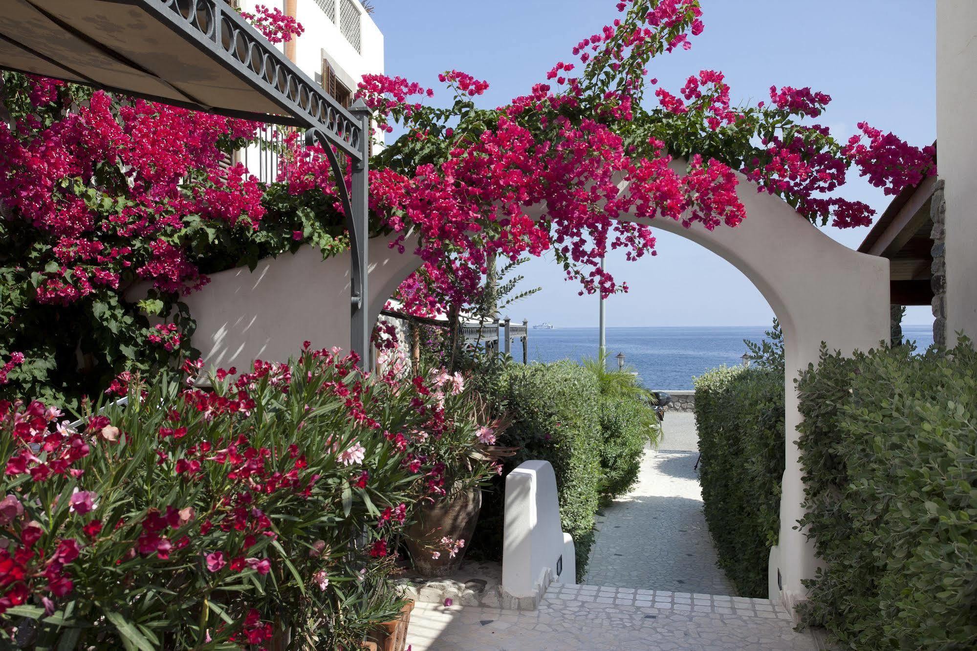 Hotel Residence Acquacalda Lipari  Eksteriør bilde